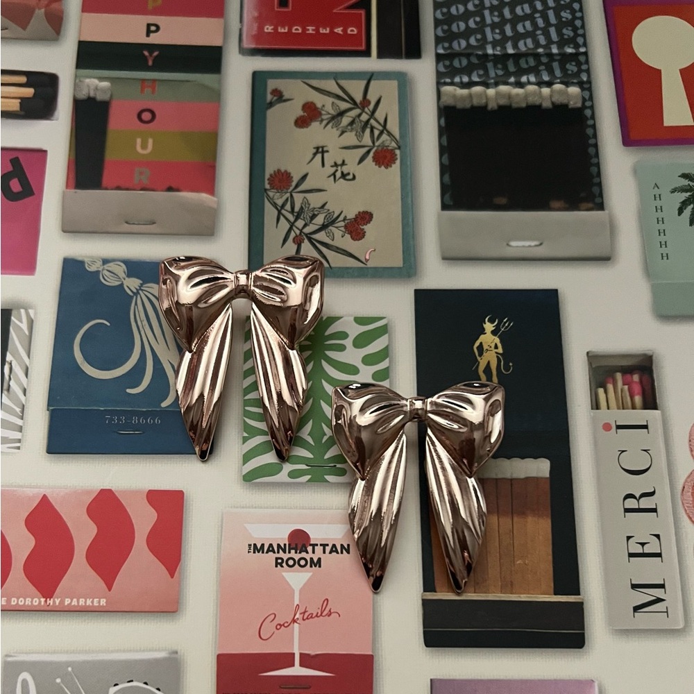 Rose Gold Bow earrings